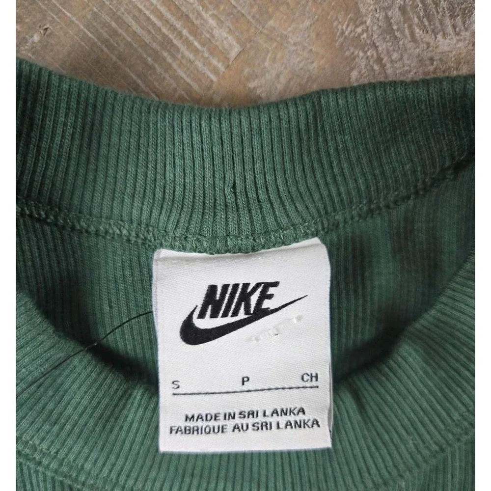 Nike Womens Ribbed Cutout Tank Top Green Sportswear IF0238-323 Small NWT